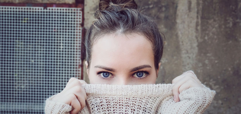 Biokleidung schoene frau biokleidung sweater